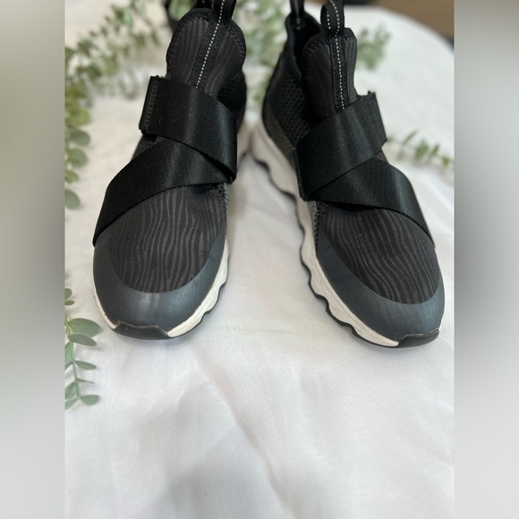 SOREL Kinetic Sneaker Black Hi-Top size 10 - Picture 1 of 12